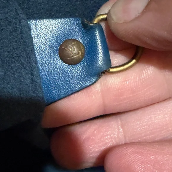 Louis Vuitton Epi Blue Bucket Bag GM - Please Read For Condition - Picture 14 of 16